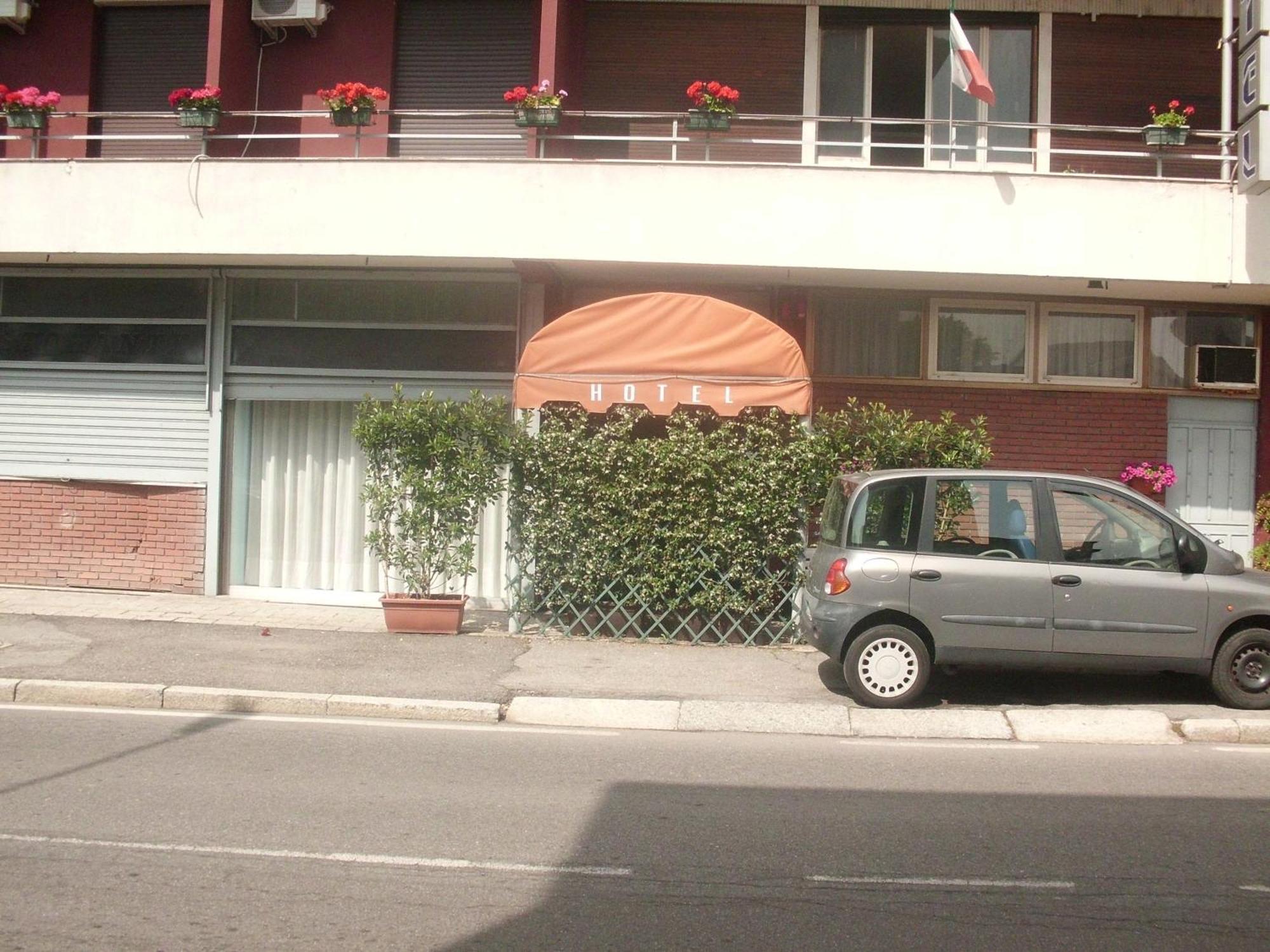 Hotel Lombardia Seveso Extérieur photo