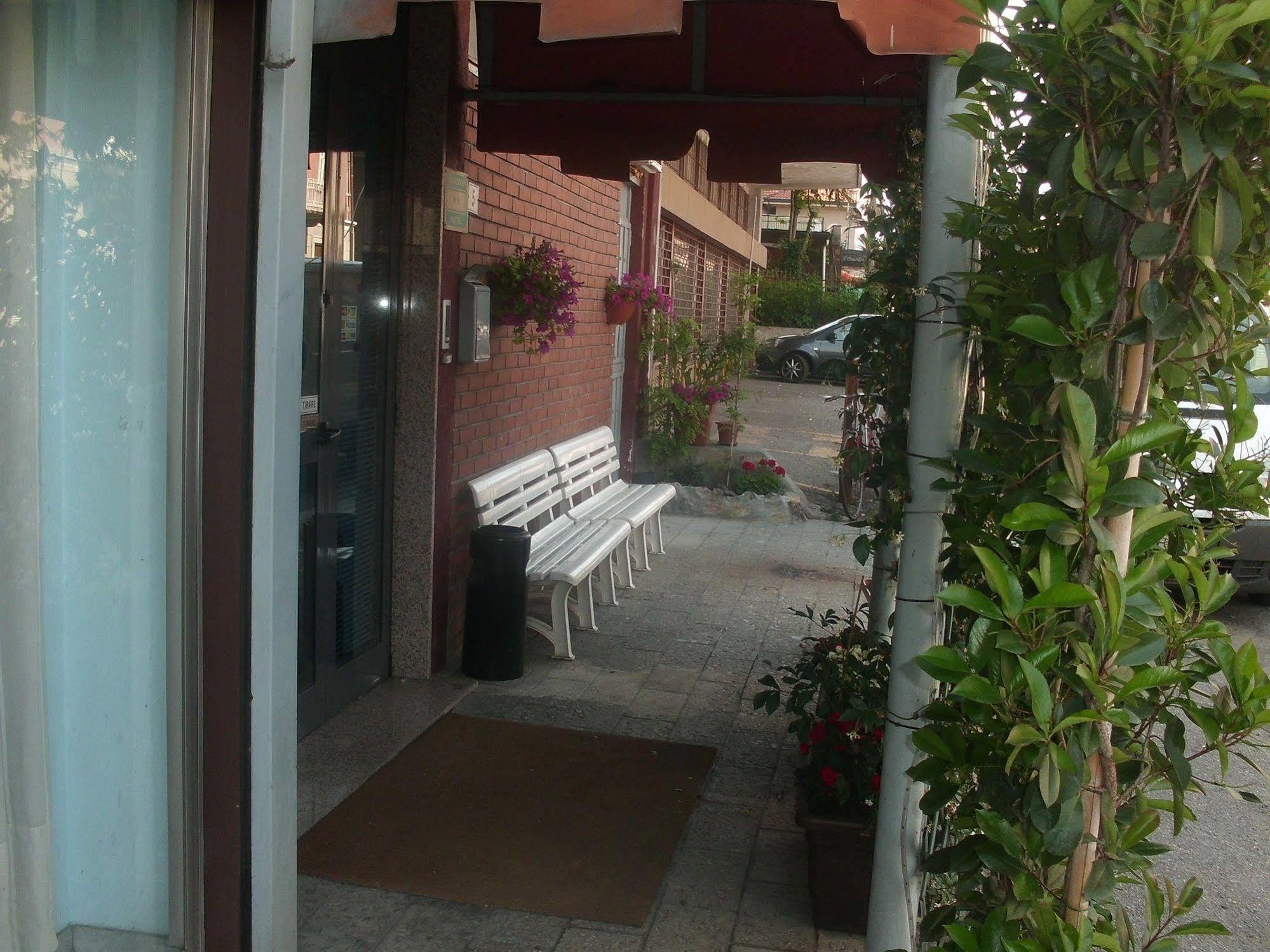 Hotel Lombardia Seveso Extérieur photo