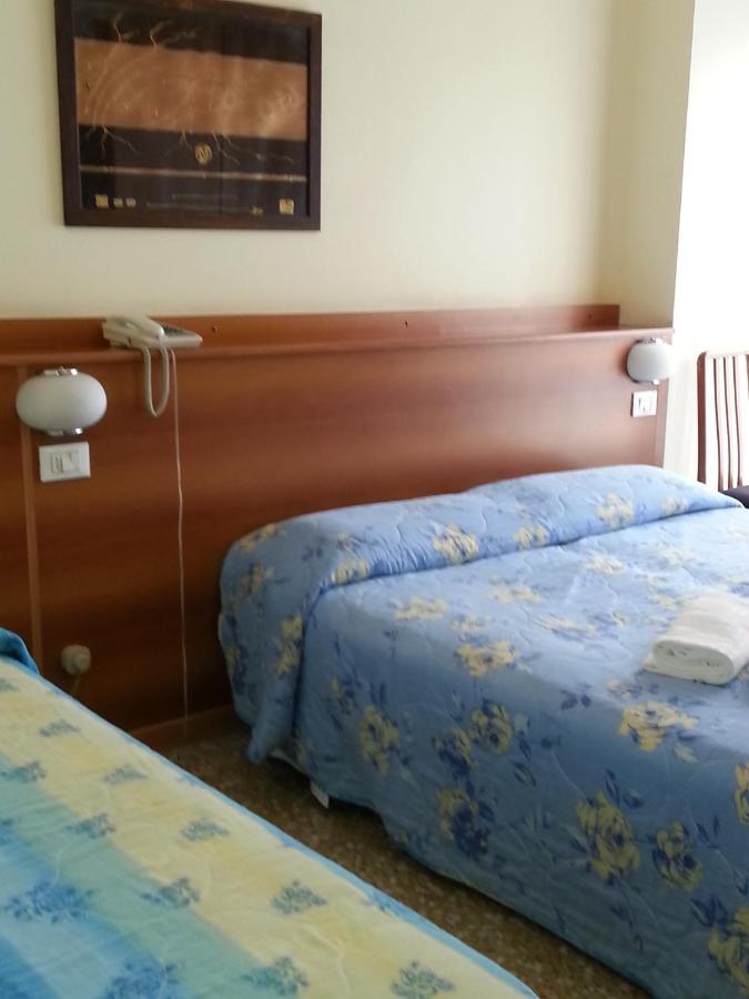 Hotel Lombardia Seveso Chambre photo